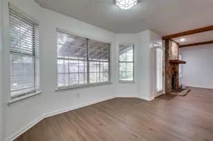 562 Mercer St, Grand Prairie, TX 75052 - Photo 10