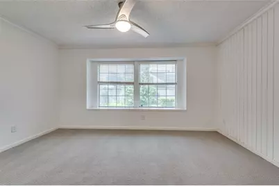 562 Mercer Street, Grand Prairie, TX 75052 - Photo 16