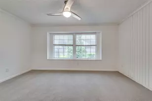 562 Mercer St, Grand Prairie, TX 75052 - Photo 16