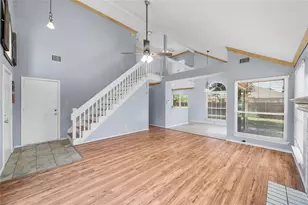 6315 Fairlane Dr, Arlington, TX 76001 - Photo 6