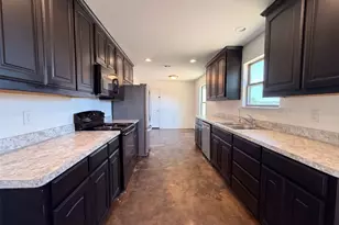 521 Brazos Hills Dr, Weatherford, TX 76087 - Photo 2