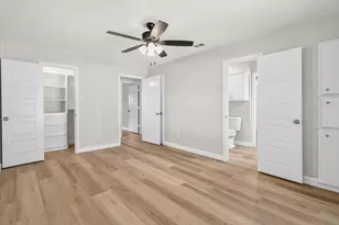 729 Surrey Cir, Grand Prairie, TX 75050 - Photo 20