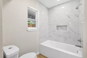 729 Surrey Cir, Grand Prairie, TX 75050 - Photo 14