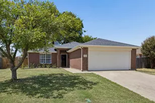 1030 Palomino Dr, Little Elm, TX 75068 - Photo 2