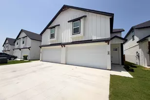 920 Cooksey Ct, Grandview, TX 76050 - Photo 2