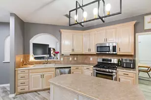 417 Valley View Ln, Krum, TX 76249 - Photo 8