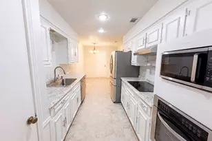 4824 Berridge Ln, Dallas, TX 75227 - Photo 2