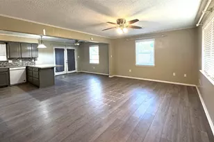 506 Walnut St, Collinsville, TX 76233 - Photo 4