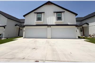 933 Cooksey Court #B, Grandview, TX 76050 - Photo 2