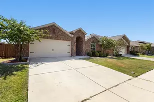 3910 Pioneer Dr, Forney, TX 75126 - Photo 2