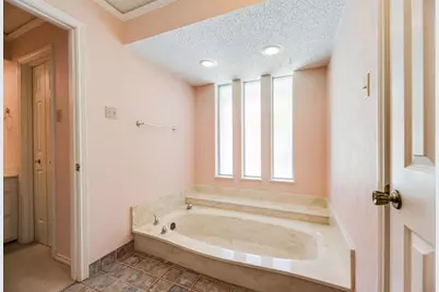 7719 Applecross Lane, Dallas, TX 75248 - Photo 20