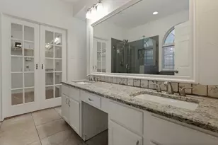 3925 Silver Meadow Ln, Grand Prairie, TX 75052 - Photo 14