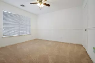 3925 Silver Meadow Ln, Grand Prairie, TX 75052 - Photo 20