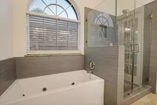 3925 Silver Meadow Ln, Grand Prairie, TX 75052 - Photo 14