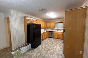 567 W College St, Stephenville, TX 76401 - Photo 6