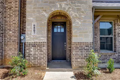6916 Houndstooth Place, Arlington, TX 76001 - Photo 4