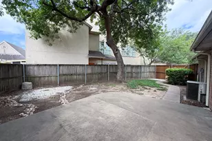 18 Country Club Pl, Waxahachie, TX 75165 - Photo 4