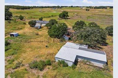 937 County Road 4790, Boyd, TX 76023 - Photo 38