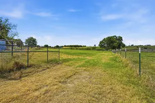 937 Co Rd 4790, Boyd, TX 76023 - Photo 28