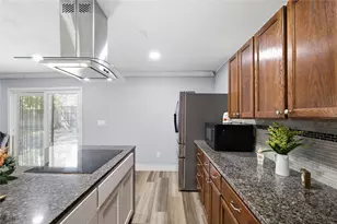 3156 Abbey Rd, Carrollton, TX 75007 - Photo 10