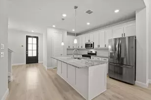 1045 Thomas Pl, Carrollton, TX 75006 - Photo 4
