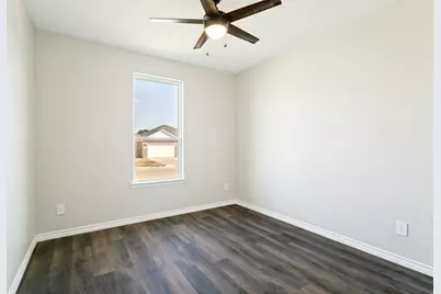 1424 Dry Creek Drive, Cleburne, TX 76033 - Photo 16