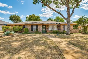 948 Briarcove Pl, Lancaster, TX 75146 - Photo 1