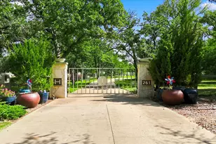 261 Hunter Ct, Bartonville, TX 76226 - Photo 4