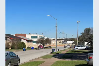109 Wilshire Drive, Euless, TX 76040 - Photo 2