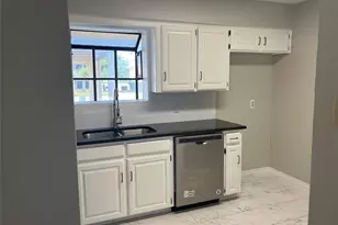 109 Wilshire Dr, Euless, TX 76040 - Photo 14