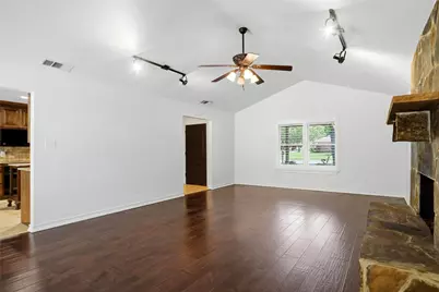 1319 Chestnut Road, Mansfield, TX 76063 - Photo 6