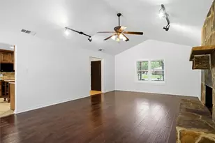 1319 Chestnut Rd, Mansfield, TX 76063 - Photo 6