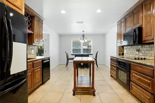 1319 Chestnut Rd, Mansfield, TX 76063 - Photo 10