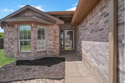 1002 James Donald Lane, Glenn Heights, TX 75154 - Photo 6