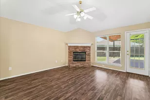 1002 James Donald Ln, Glenn Heights, TX 75154 - Photo 12