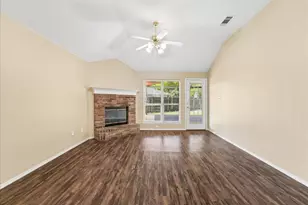 1002 James Donald Ln, Glenn Heights, TX 75154 - Photo 10