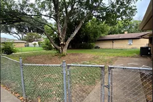 1306 Holt Ave, DeSoto, TX 75115 - Photo 8