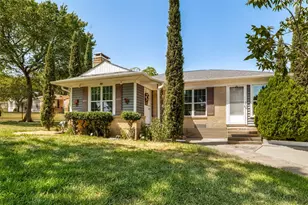 705 Reverchon Dr, Dallas, TX 75211 - Photo 2