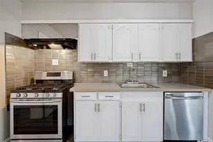 705 Reverchon Dr, Dallas, TX 75211 - Photo 10