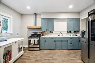 719 N Barnett Ave, Dallas, TX 75211 - Photo 4