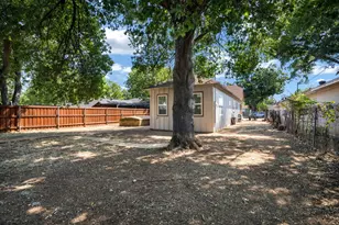 719 N Barnett Ave, Dallas, TX 75211 - Photo 20