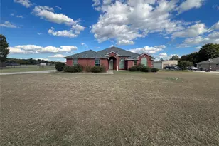 104 Cinnamon Ct, Weatherford, TX 76088 - Photo 2