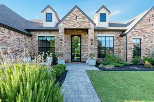 631 San Saba W, Midlothian, TX 76065 - Photo 2