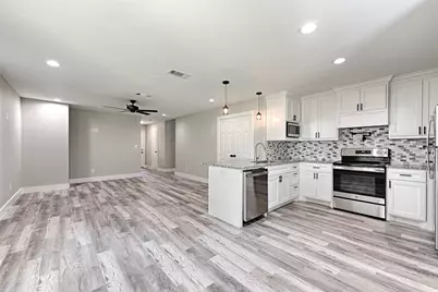 208 - 212 E Cherry Street, Sherman, TX 75090 - Photo 2