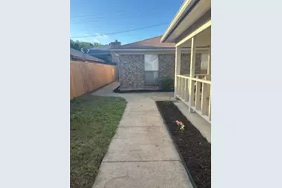 2805 Woodmont Trail, Fort Worth, TX 76133 - Photo 2