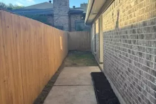 2805 Woodmont Trail, Fort Worth, TX 76133 - Photo 4