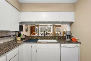 2781 Fairway Park St, Grand Prairie, TX 75050 - Photo 10