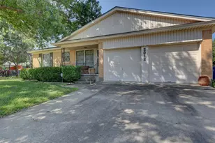 2012 Mountainview Dr, Waco, TX 76710 - Photo 2