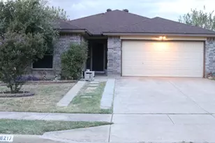 8217 3 Bars Dr, Fort Worth, TX 76179 - Photo 10