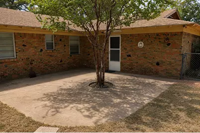 1609 Bradford Place, Fort Worth, TX 76112 - Photo 4